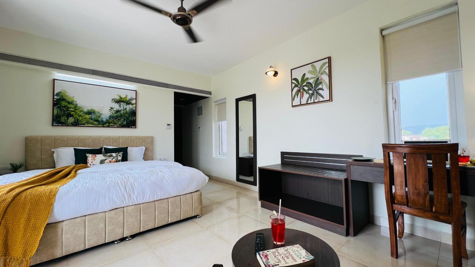 Bluo Amani Vagator - Boutique Hotel Goa Anjuna Esterno foto
